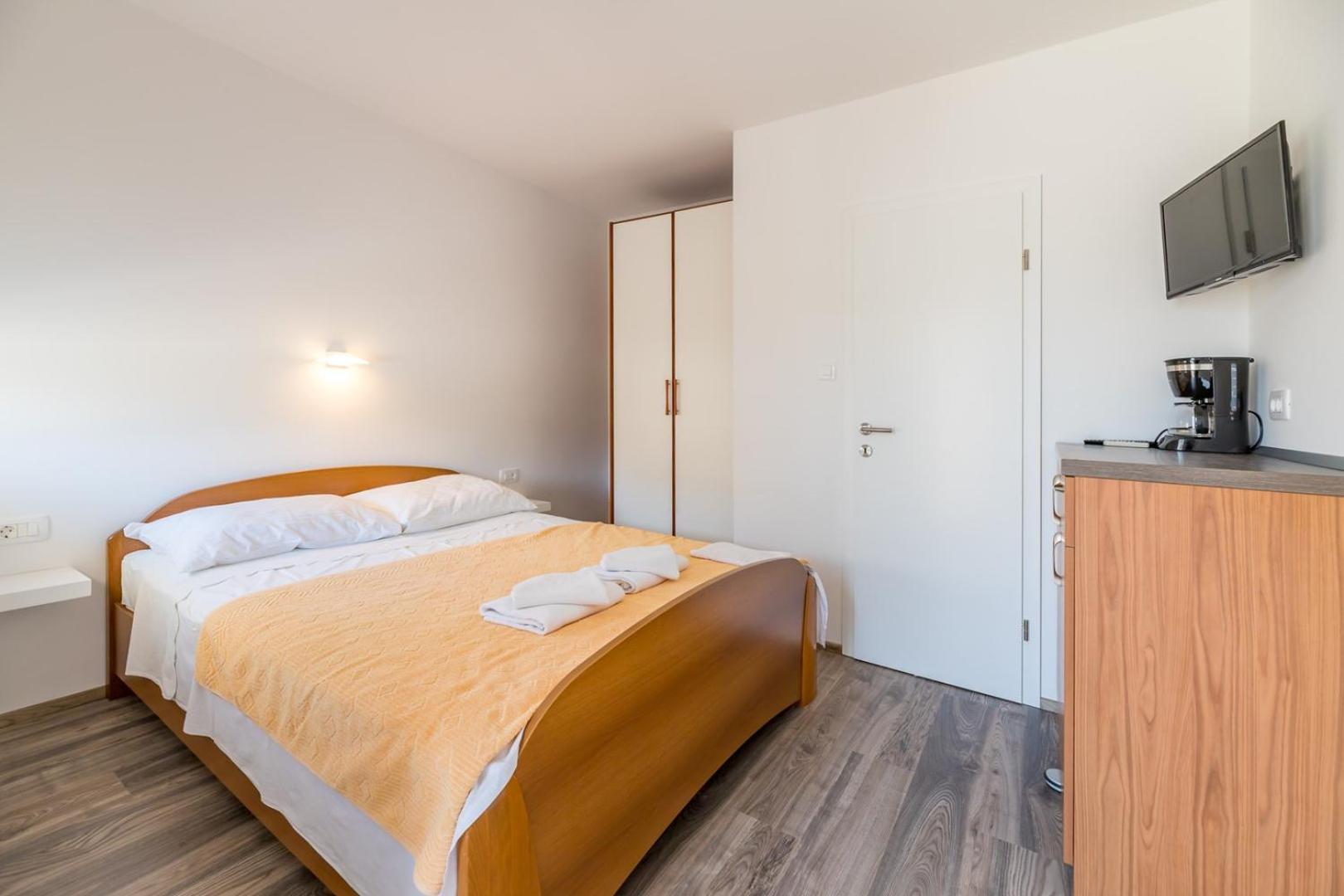 Apartments & Rooms Dekanic Baška Extérieur photo
